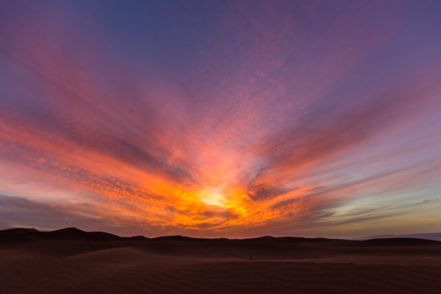 Sonnenuntergang im Erg Chegaga, Sahara, Marokko