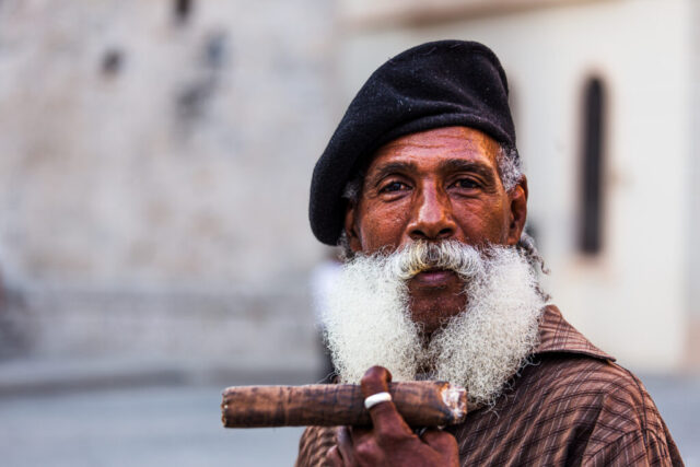 Zigarrenliebhaber in Havanna, Kuba